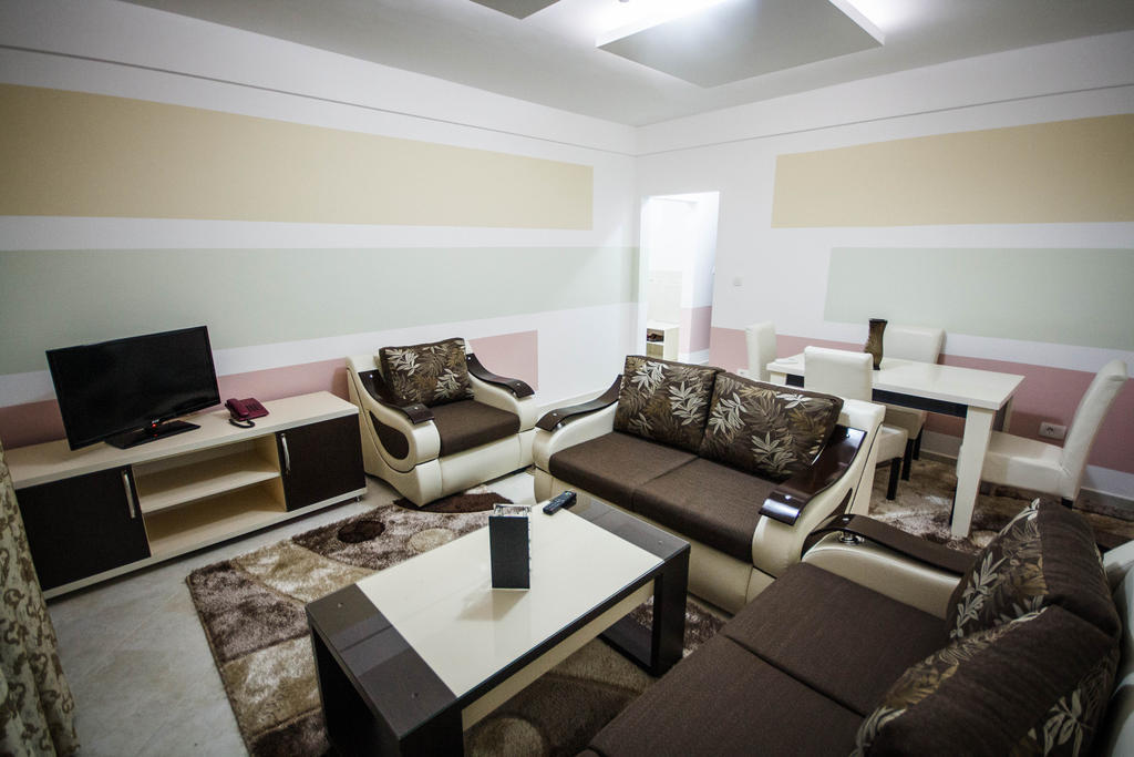 Hotel Oasis Podgorica Exterior foto