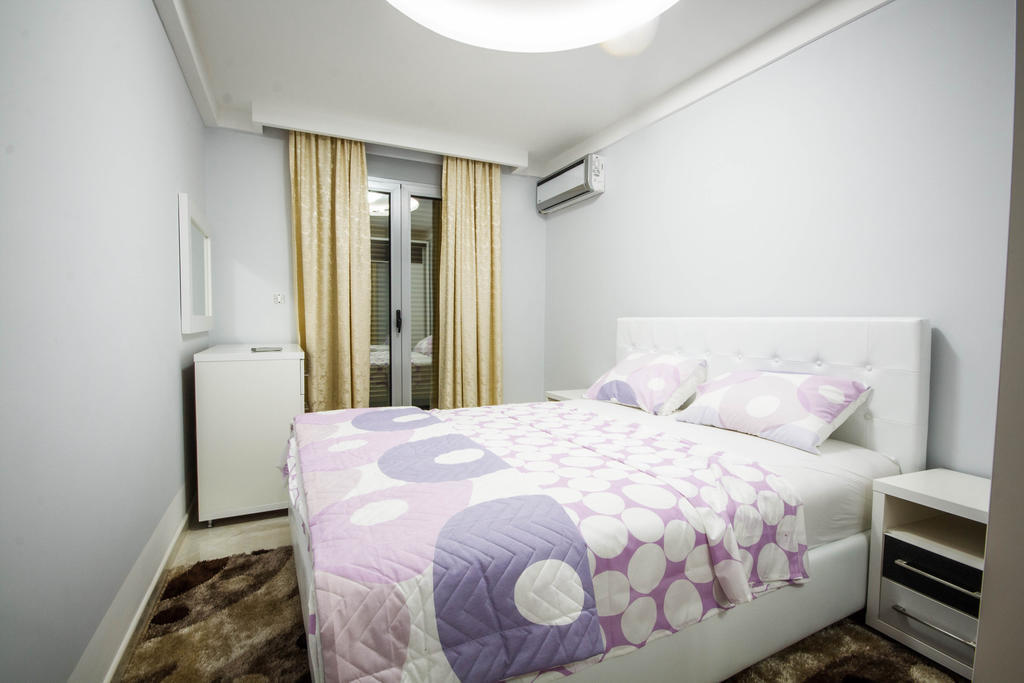 Hotel Oasis Podgorica Exterior foto