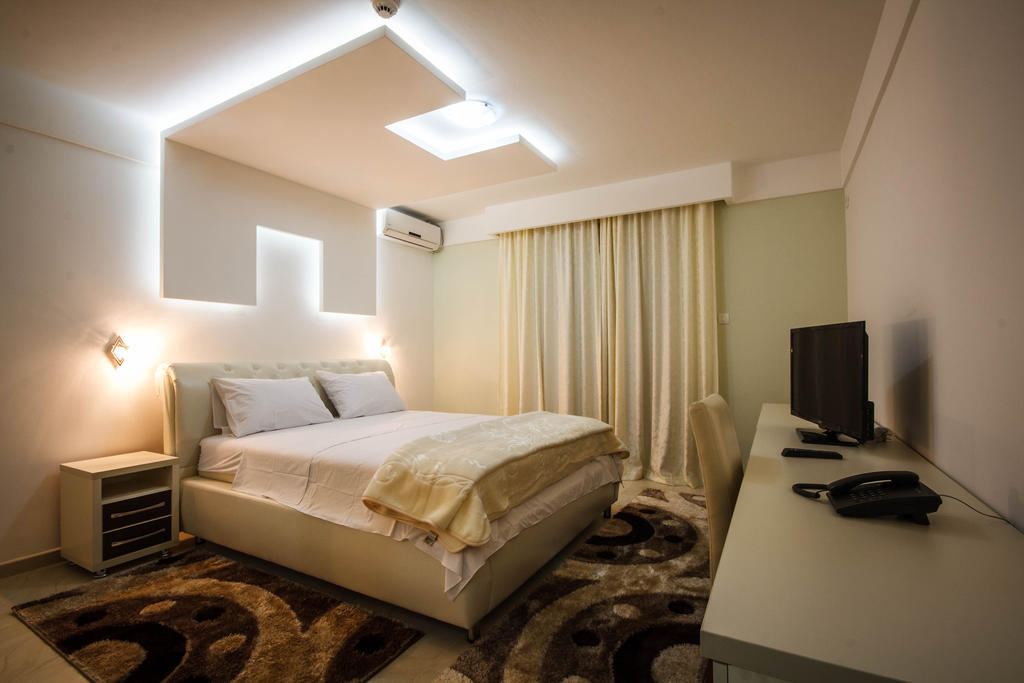 Hotel Oasis Podgorica Zimmer foto